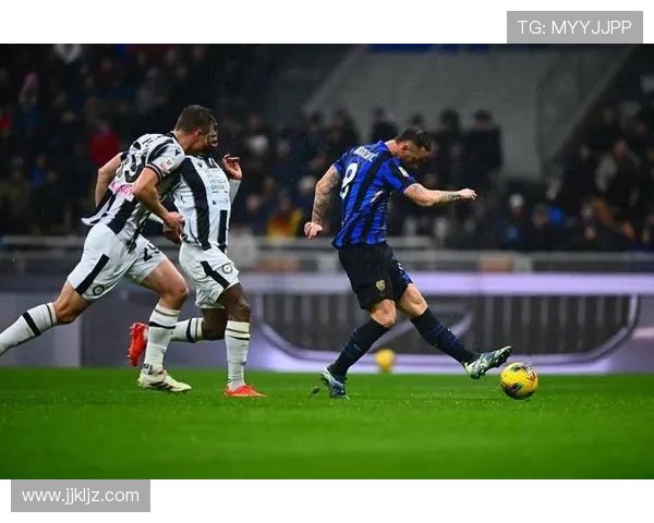 乌迪内斯防线坚固如铁,球队状态回暖迎来连续不败佳绩 乌迪内斯防线坚固如铁,球队状态回暖迎来连续不败佳绩