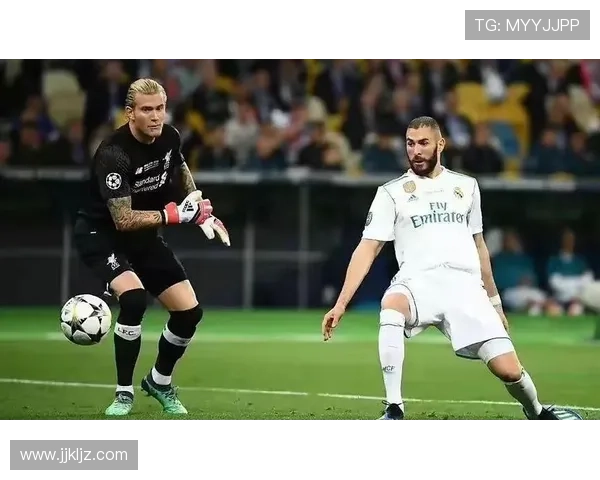 本泽马：无球跑动与进攻串联的极致解析