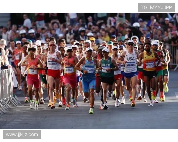 吴向东场外生活比他球场上还要精彩，一顿饭能顶普通人一星期花销？