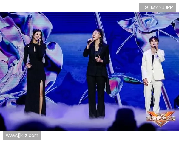 杨力维那日常造型和训练照怎么看都像隔壁家小姑娘，谁料场上简直番茄酱爆棚！