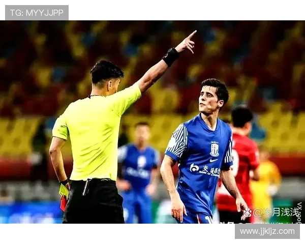 申花中场节奏失控问题凸显，防守压力持续加大